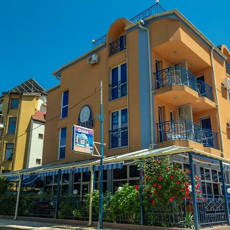 Dara Hotel Primorsko Esterno foto