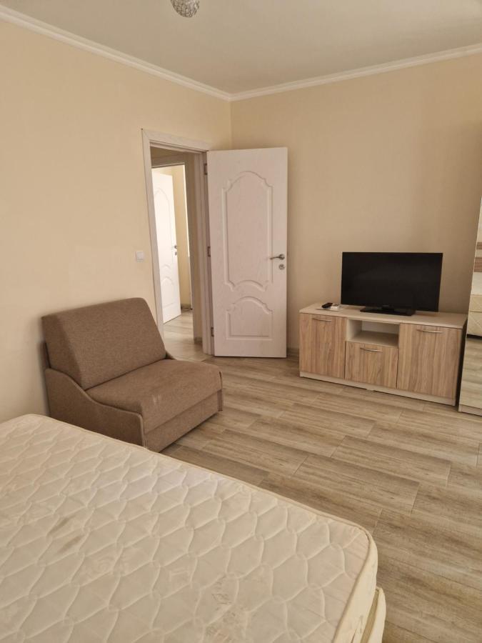 Dara Hotel Primorsko Esterno foto