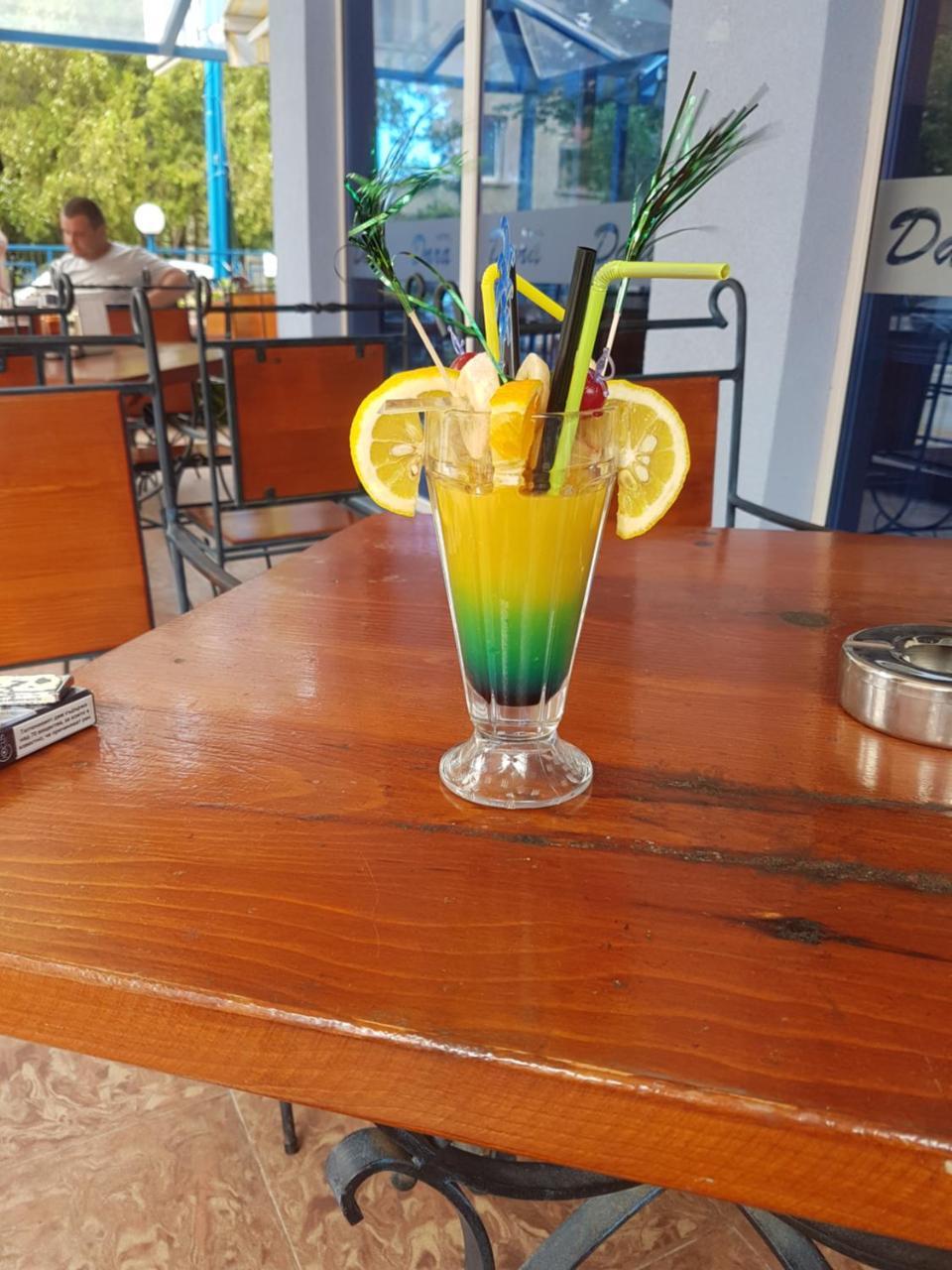 Dara Hotel Primorsko Esterno foto