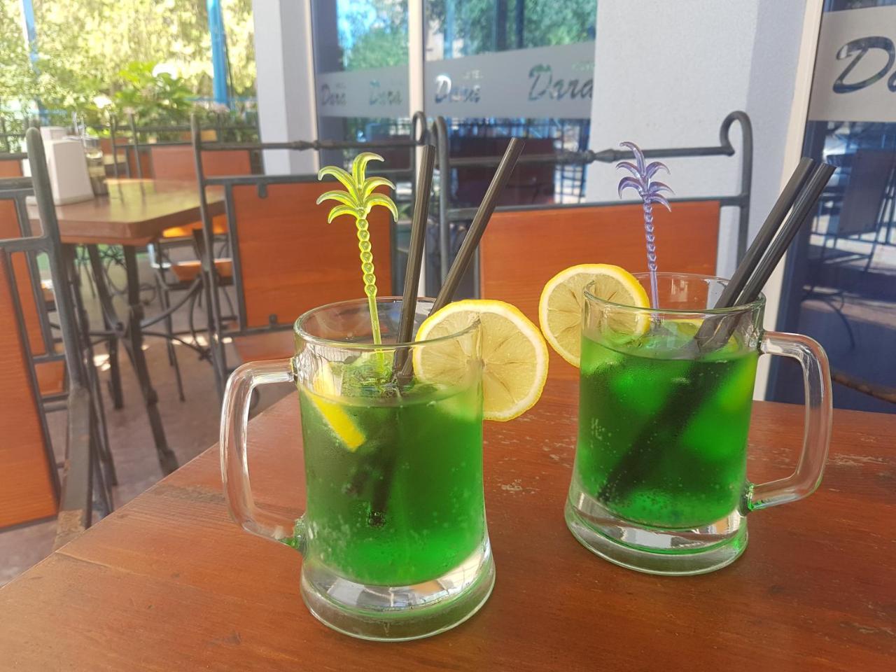 Dara Hotel Primorsko Esterno foto