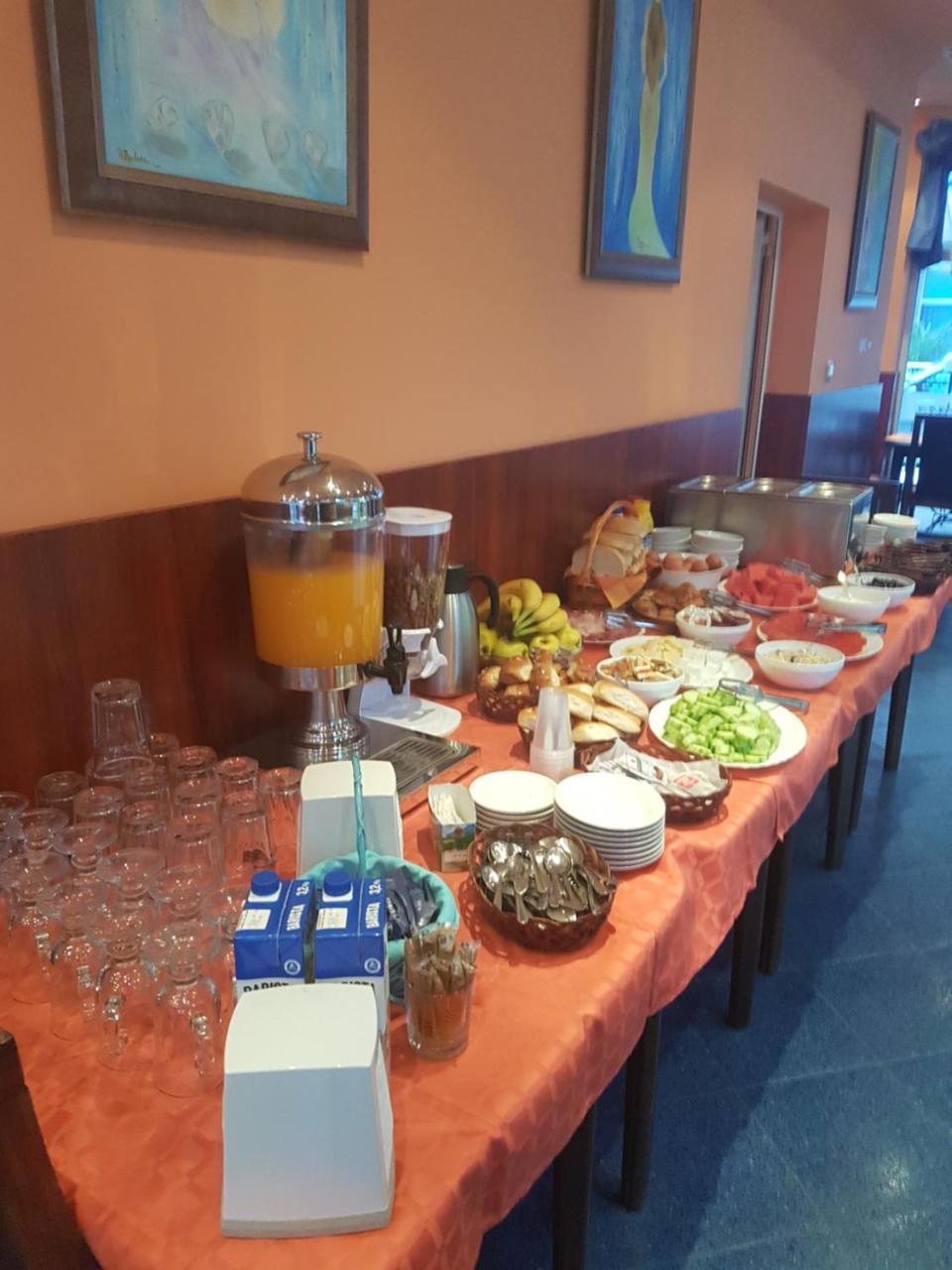 Dara Hotel Primorsko Esterno foto