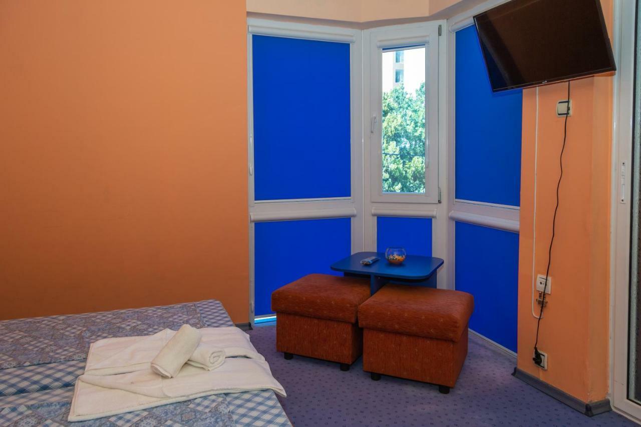 Dara Hotel Primorsko Esterno foto