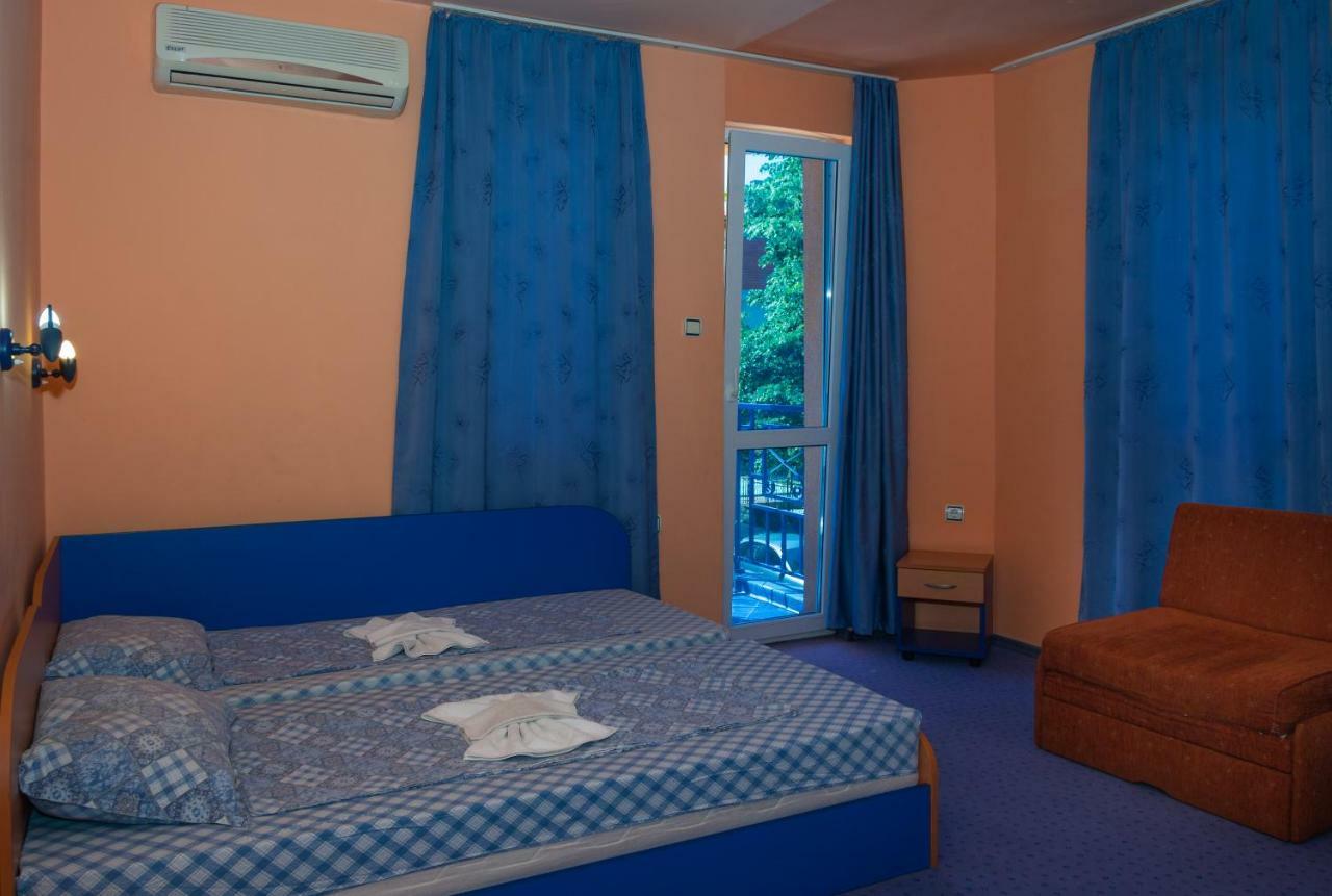 Dara Hotel Primorsko Esterno foto