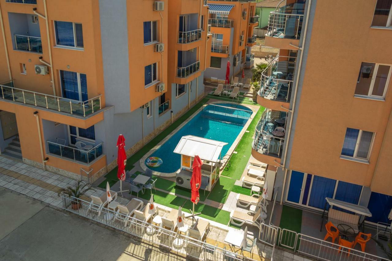 Dara Hotel Primorsko Esterno foto