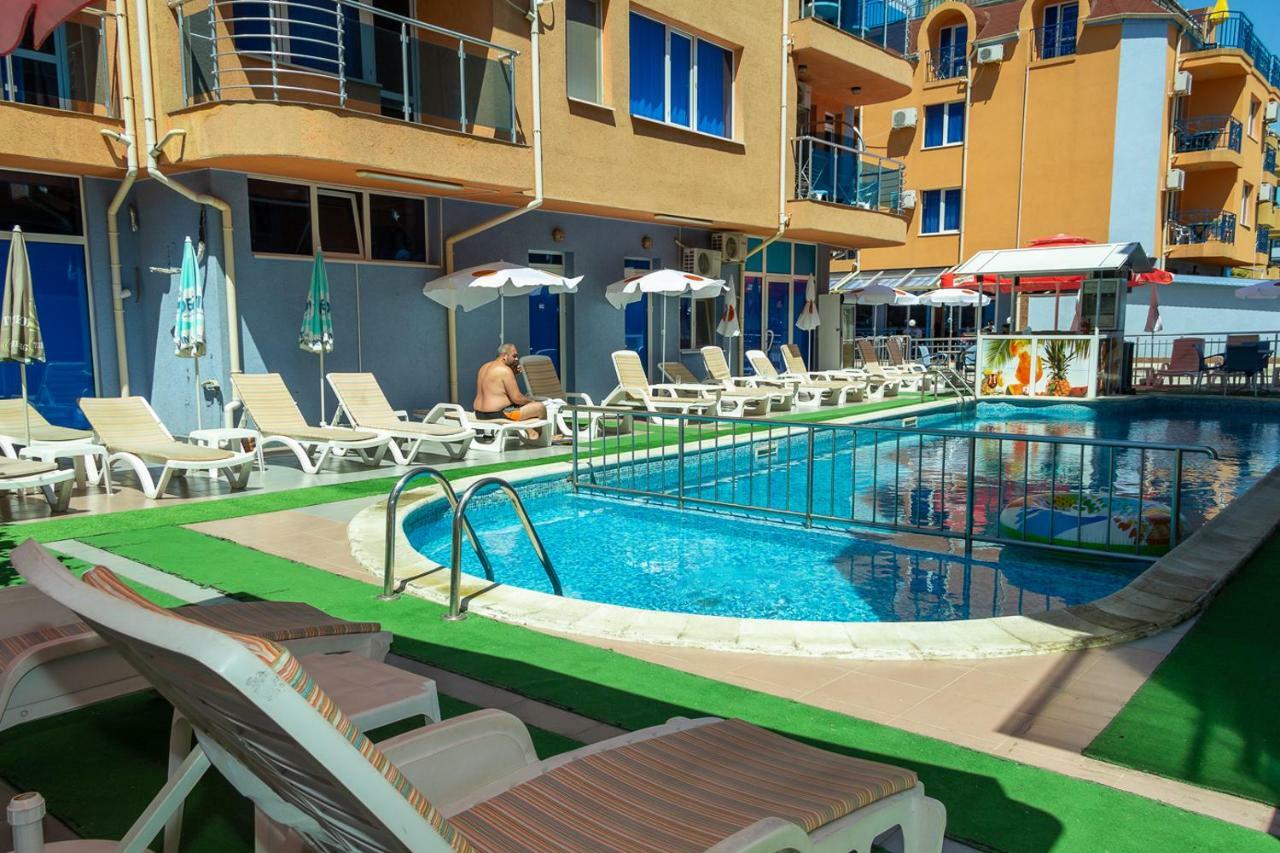 Dara Hotel Primorsko Esterno foto